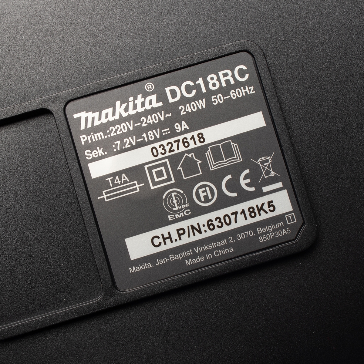MKP1RF182 ชุด BL1830B X2 + DC18RC + BOX