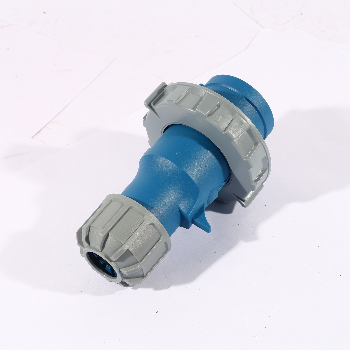 IP67 ปลั๊กตัวผู้ 2P+E 32A-6H 230V