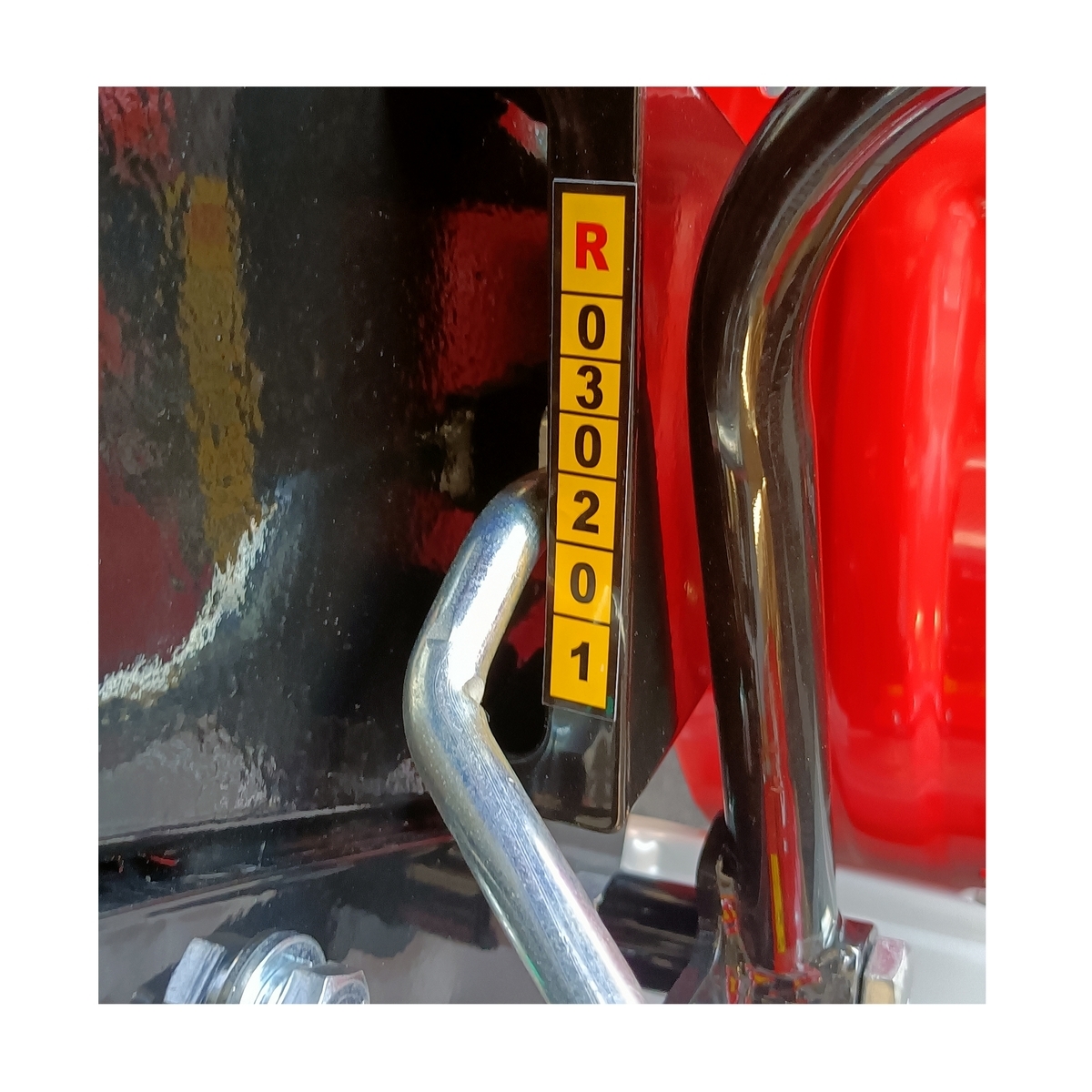 P1 เครื่องพรวนดินนั่งขับ 14.0 HP NEW
